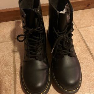 Dr. Martins Jadon Smooth Leather Platforms
